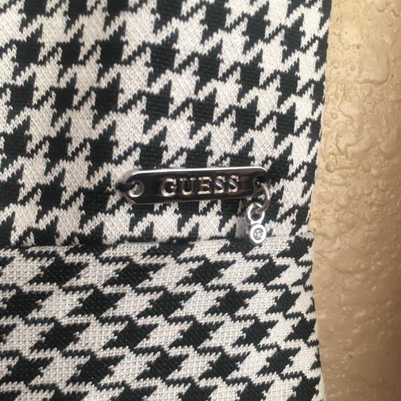 Checkered peplum Guess Top Equivalent to Xs - Picture 4 of 4